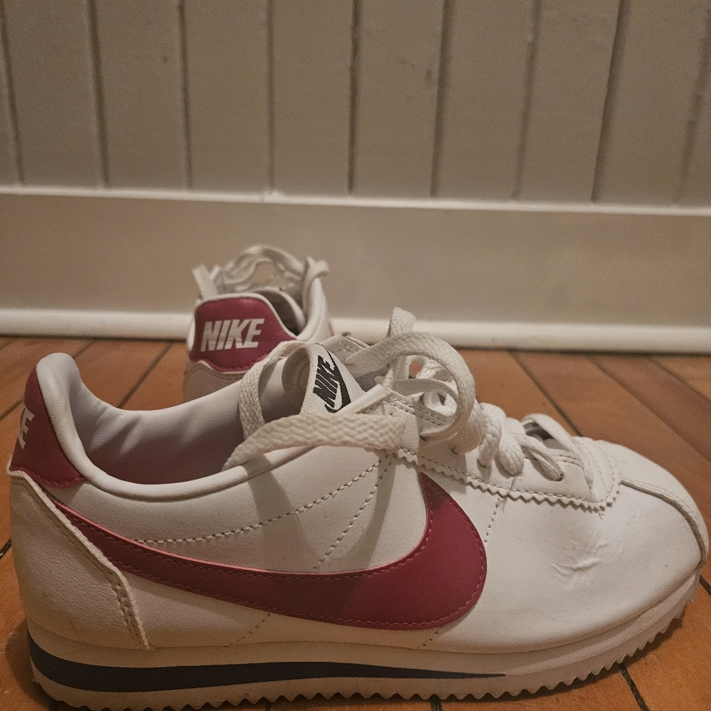 Nike Tri-Color Runners - Picture 2 of 6